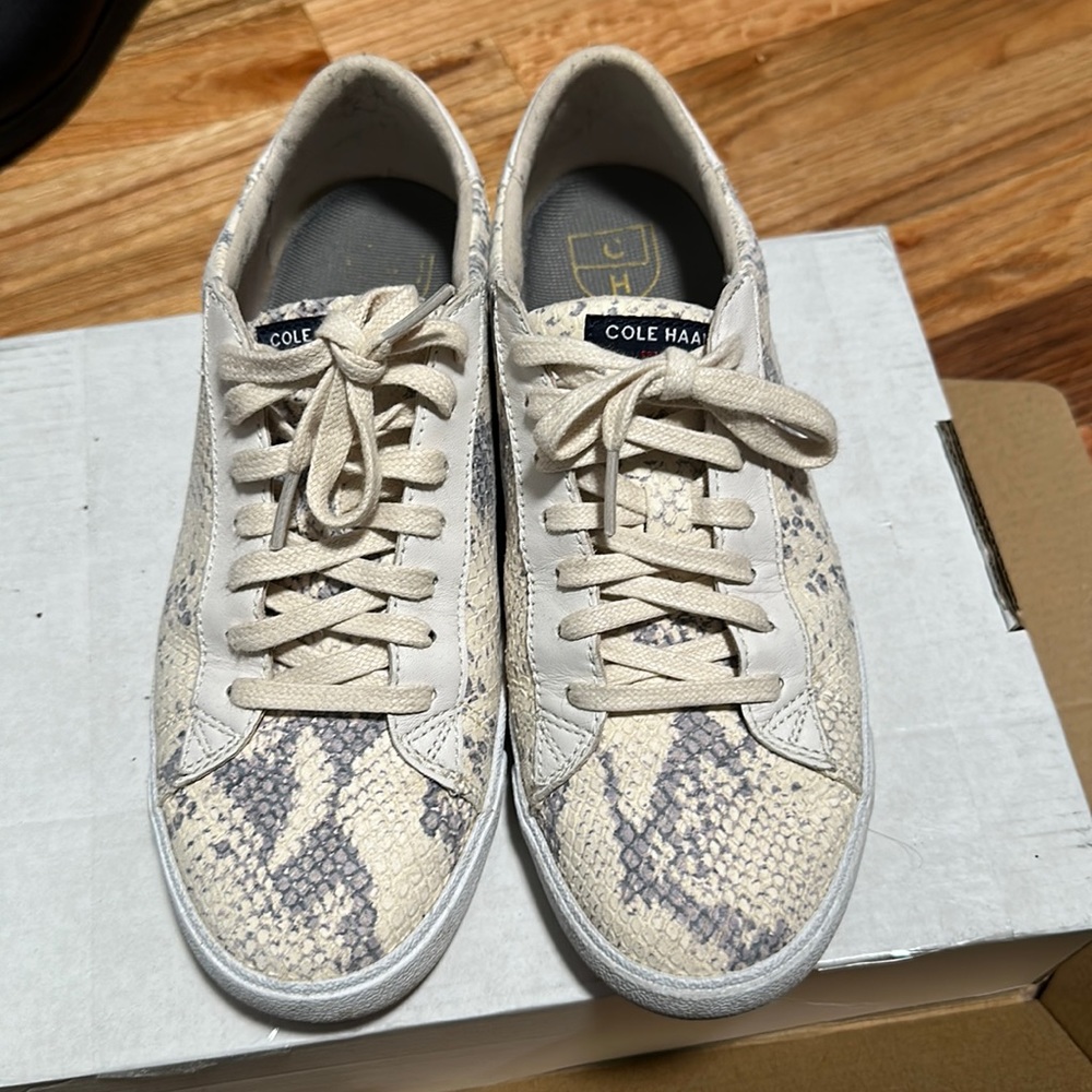 Cole Haan Snakeprint Size 7.5B